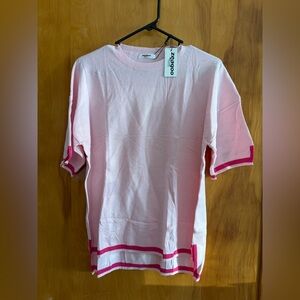Zeagoo Light weight pink short sleeved sweater with Dark Pink Accents